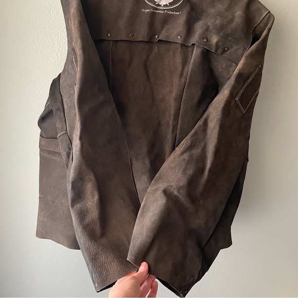 Caiman | Boarhide Black Leather Welding Jacket - Picture 11 of 13